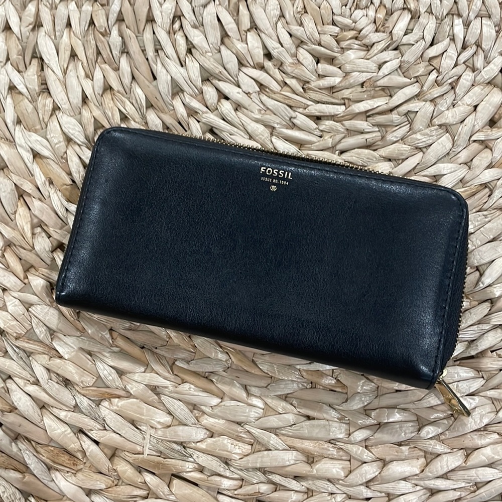 Fossil zip black leather long card wallet